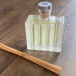 NEST Fragrances Grapefruit Reed Diffuser 5.9 oz New No Box